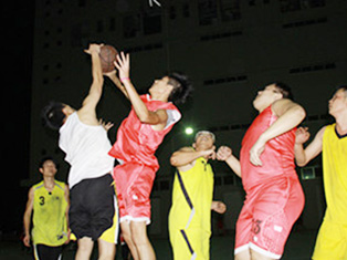 裕达富公司与沙井国税局开展篮球友谊赛